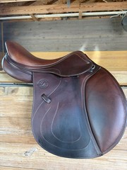 2024 Antares Skylla Jump Saddle 17″ seat 2N Flap T1 Panels EXCELLENT Condition
