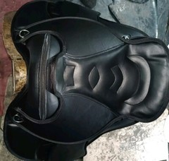 NEW BAREFOOT ENGLISH TREELESS HORSE SADDLE TACK SIZE (16 TO 18) INCHES.