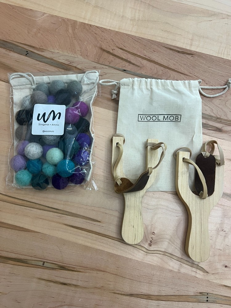 Wool Mob Felt Ball Slingshots Lot of 2 & Multicolor Wool Felt Balls w/bag – NEW