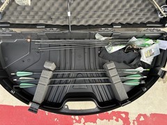 Cabela’s Compound Bow Camouflage Black Carbon Fiber Aluminum w/ Case & Arrows