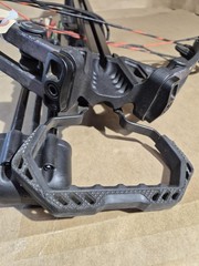 BARNETT ARCHERY MODEL XP 370, W/ FOUR BOLTS IN QUIVER (B33009203)