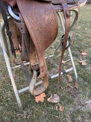 14” Simco 7400 Tooled Leather Saddle FQHB