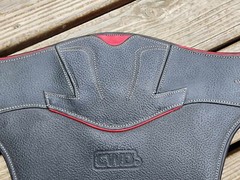 CWD Black/Fuchsia Sport Color Anatomic Stud Belly Guard Jump Girth 50″/125cm NEW
