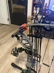 Bear Archery Whitetail Legend Pro EKO Rt Hand 70 Lbs Set Currently At 27.5 Draw