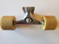 Set Gullwing Longboard Neil Carver Charger Trucks 50° + Arbor Slalom Wheels-NICE