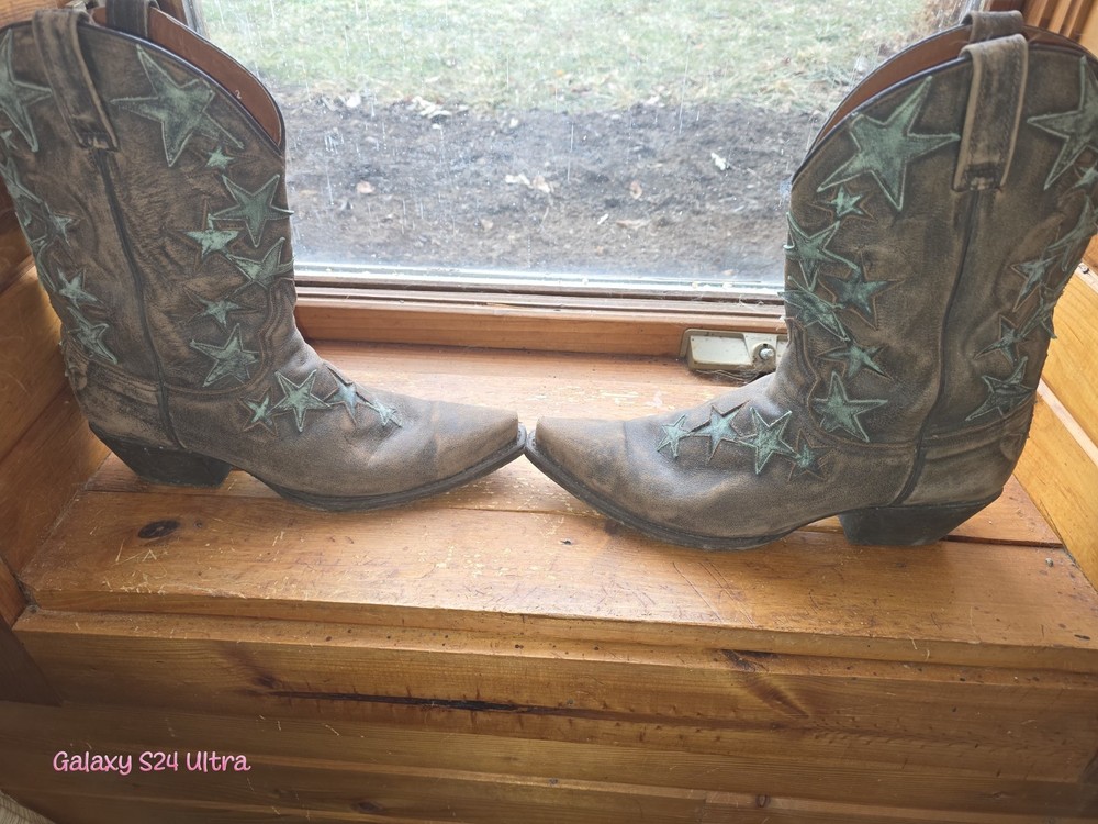 Colt Ford Western Equestrian Boots Brown Star Design women’s Size 12
