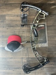 New Other – Hoyt Torrex – Right Hand – 60-70lbs. – 26″-30″ – Realtree/Black