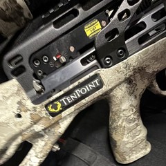 TenPoint Flatline 460 Camo Crossbow w/ BlackOut Case & CenterPunch 16 Arrows