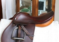 16.5″ Crosby Prix Des Nations English Hunter/Jumper Saddle + Fittings & Cover