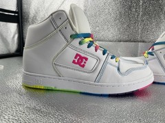 DC Unisex woman’s White Multicolor High Top Sneakers Rainbow Laces Size 10