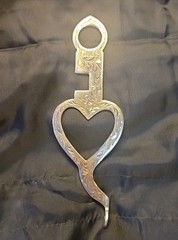 Western Silver Heart Cheek Show Bit – 5″ Snaffle Mouth – 8″ Cheek