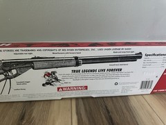 Red Ryder Carbine Daisy 650 Shot «A Christmas Wish» BB Gun w/ Compass Sundial