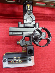 MATHEWS V3X 29” RH COMPOUND BOW 60-70 LB, SIGHTS, QUIVER, NICE SHAPE