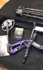 Diamond Edge 320 Purple Haze Compound Bow Bag Release Arrow Quiver LEFT Hand NEW