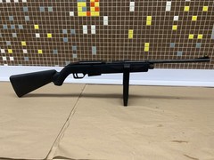 CROSMAN PELLET GUN (R7B008167)