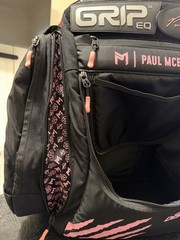 GRIPeq McBeth AX5 Disc Golf Backpack Bag 25-Disc Black/Pink *very rare* 5 claw