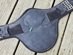 Devoucoux GT Option Black Padded Belly Guard Stud Dressage Girth – 24″-60cm EUC!