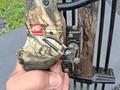 PSE Stinger Compound Bow