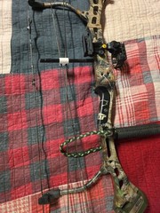 BEAR MAULER COMPOUND HUNTING BOW RIGHT HAND ARCHERY BOW REALTREE APG CAMO