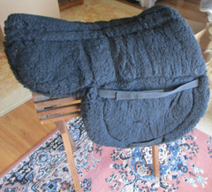 TOKLAT COOL BACK BLACK ORTHAPEDIC FLEECE ENDURANCE SHORT SADDLE PAD 24″X19″