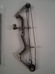 NEW ARCHERY SET Mini Compound Bow 10” Stainless Steel 10 ARROW LOT Shooting Gift
