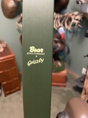 Bear Archery Green Grizzly Recurve RH Bow 40 Lbs