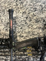 Matthews V3X 33 Compound Bow Right-Hand with Arrow Rest