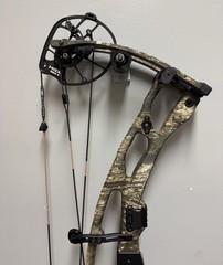 Hoyt Carbon RX 9 RH 50-60# Realtree APX 25-30″ Draw Length (Read Description)