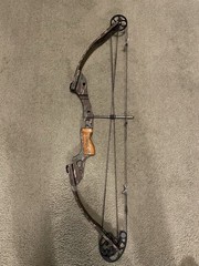 Mathews Z-Max 30 Draw RH 70 LBS Compound Bow
