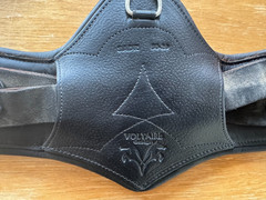 Voltaire Short Anatomic Girth – Black – 50 CM / 20″ – Excellent