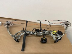 Bear Cruzer G2 compound bow, 26” draw, #70 pull RH