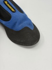 La Sportiva Cobra Climbing Shoes Blue Black Slip On US 7 EU 39.5 Rock Climbing