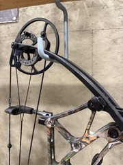 Used Bear Arena 34 RH 70lbs (New Limbs/cam/Strings )