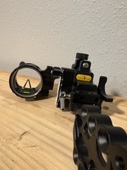 Great Condition – Trophy Ridge React Alpha 1-Pin Right Hand Compound Bow Sight