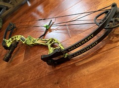 🏹 🐟Archenemy Bow Fishing Bow ~Left Handed~ Never Been Shot 40lbs