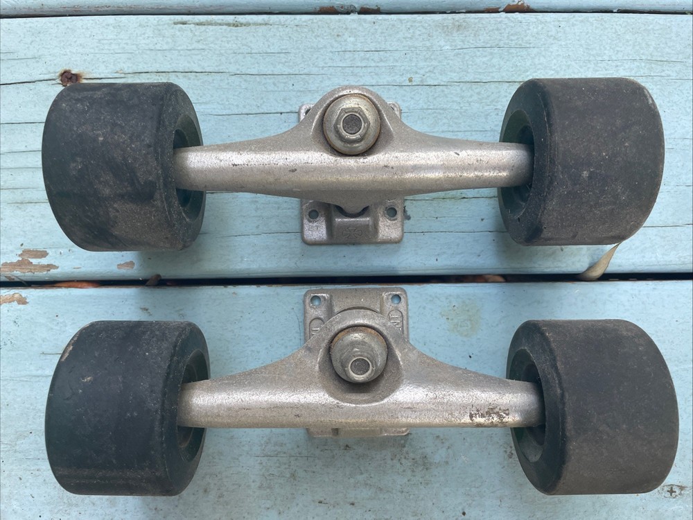 independent skateboard trucks 159, Bearings And Sector None 70mm Wheels