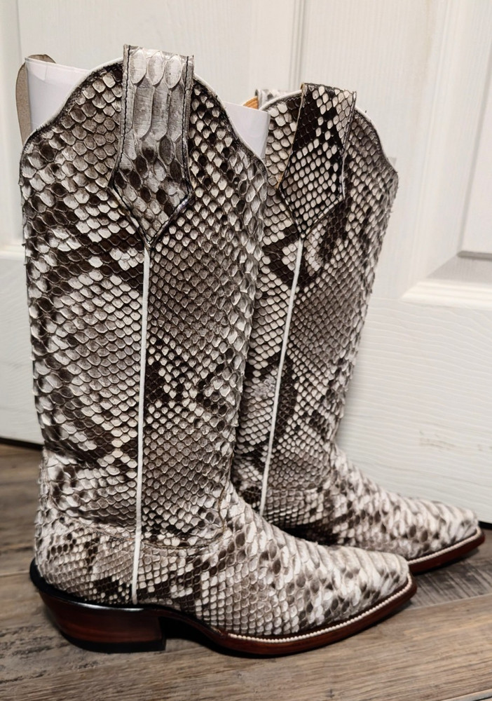 Women’s Authentic Full Python Cowboy Boots Cutter Toe Size 8
