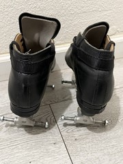 RIEDELL 595 BLACK LEATHER ROLLER SKATES MENS SIZE 9 MEDIUM NO WHEELS SOLD AS-IS