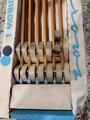 Ben Pearson Vintage Arrows 28 inch 35-45 pounds In Box