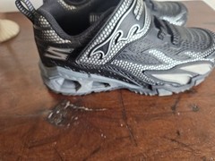Skechers Youth Size 4 Water Resistant. All Seasons. Great For Summer New