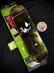 SUPER RARE Spiderman Gold Holofoil Black Suit HUF Skateboard Deck Marvel Comics