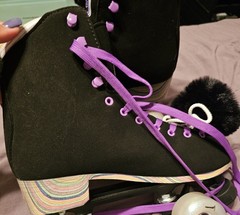 Epic Skates Trailblazer Black/Purple Lace-Up Quad Roller Skates Women’s Size 7