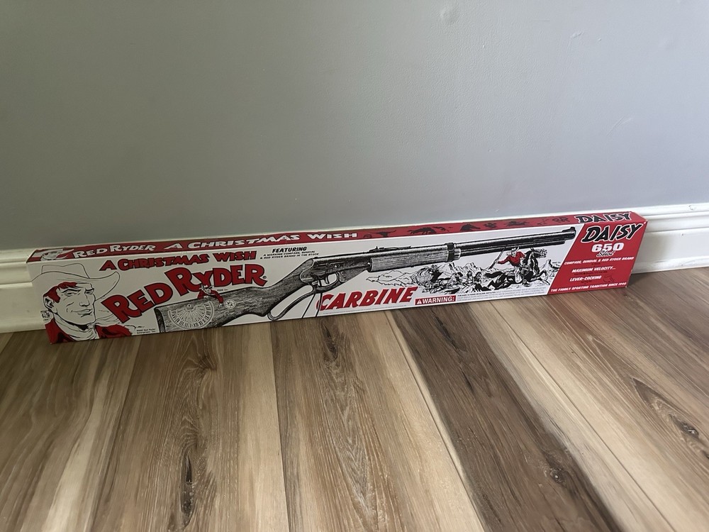 Red Ryder Carbine Daisy 650 Shot «A Christmas Wish» BB Gun w/ Compass Sundial