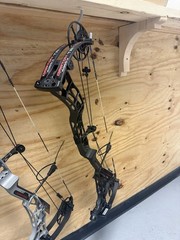 Darton Tritech 31 Compound Bow 50-60lbs 25-30.5in 31in Black Right Hand