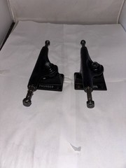 Thunder 7.5” Skateboard Trucks Set Black New Never Used Free Shipping!