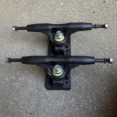 Vintage Gullwing Trucks 9″ Mach V super Pro light weight composite NOS NEW! 80s
