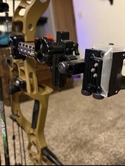 Hoyt VTM 31 Right Hand Bow 70lb bourbon color Sight Quiver Stabilizer with stand