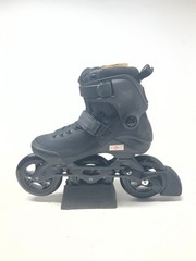 PS Swell Triple Black SkatesSize 7.0 EU39
