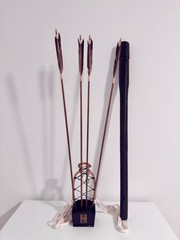 Japanese Samurai Kari-Ebira Quiver, Rare Vintage Yazutsu, & 4 Bamboo Arrows Set
