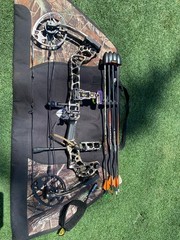 mathews triax compound bow
